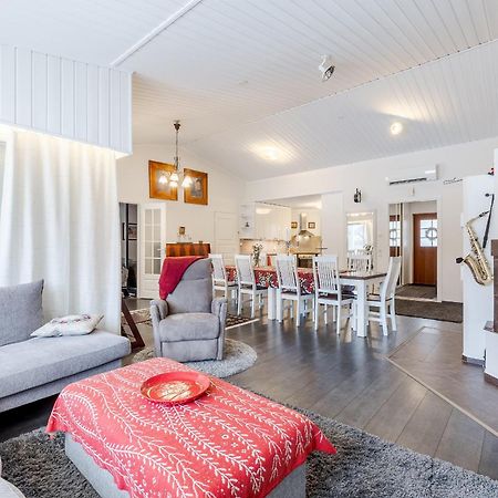 Riverside Home For Families - Beautiful House Near Santa Claus Village Rovaniemi Exterior foto
